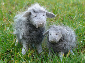 Tintangel 2011 &ndash; Makke Schapen Grijs.