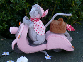 Tintangel 2011 &ndash; Miny op haar Scooter.